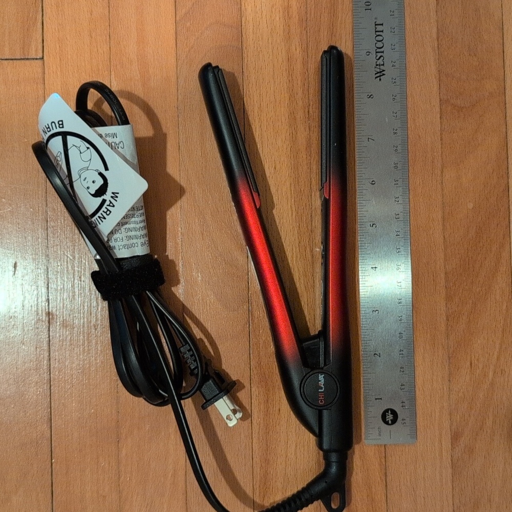 Chi Lava 1 Inch Volcanic Ceramic Travel Hairstyling Iron - Picture 7 of 7